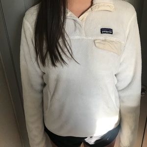 PATAGONIA WHITE SWEATSHIRT